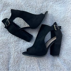 Women’s Chunky Heels